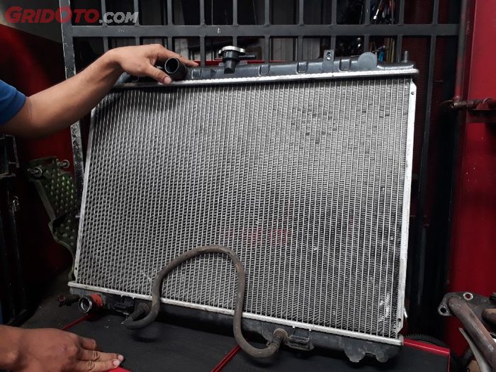 Radiator tidak mampu mendinginkan mesin dengan baik