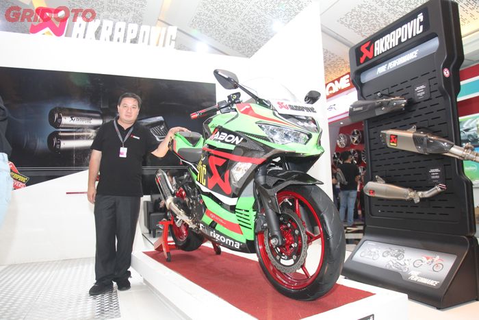 Budiman Terianto, owner Sphinx Motorsport yang merupakan distributor tunggal Akrapovic