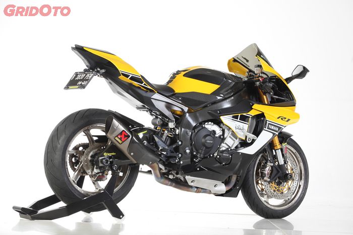 Yamaha R1 Anniversary 60 Tahun One3 Motoshop