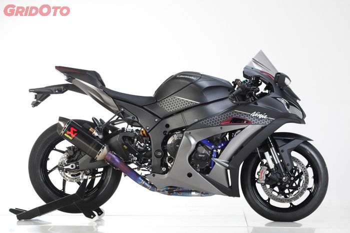 Kawasaki ZX10R Black One3 Motoshop