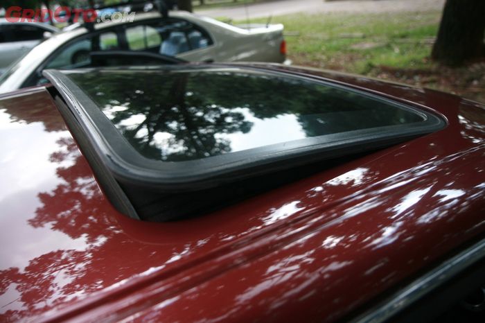 Sunroof OEM AE101 ini konon juga barang langka lho!