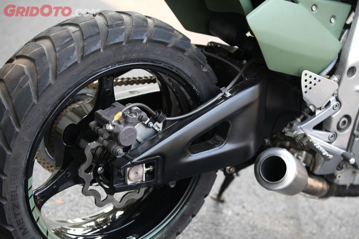 Honda CBR900R Scrambler Army Look Custom Concept Industries