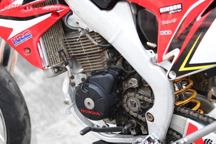 Honda New Mega Pro Supermoto dengan Frame CRF 450