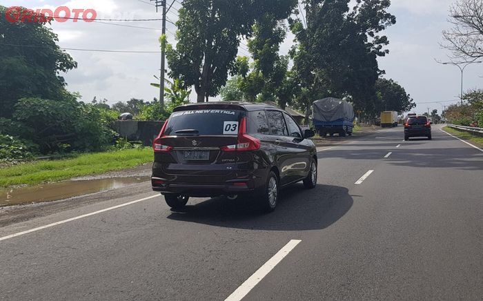 Tampak belakang Ertiga terbaru