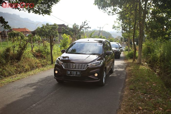 Performa mesin K15B milik Ertiga bisa melahap medan berbukit dengan cukup baik