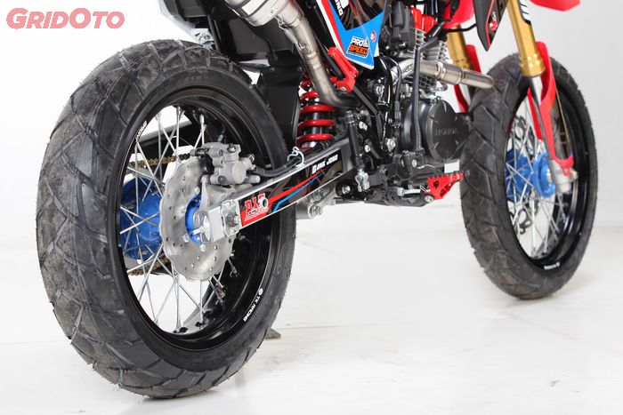 Modifikasi Honda CRF150L Supermoto Bang Jono CAOS Custom Bike