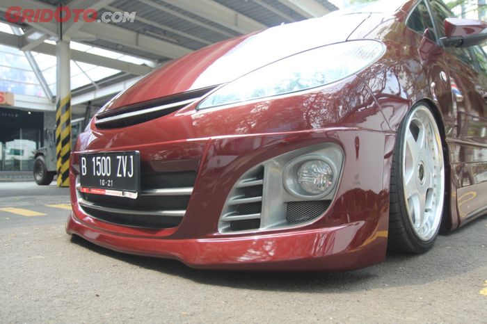 Bodykit Admiration Belta untuk Alphard, dicustom agar pas dengan Estima