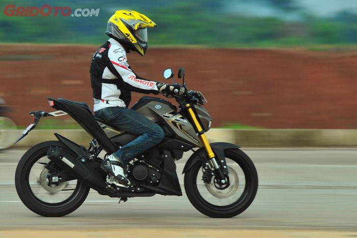 Posisi duduk di Yamaha Xabre