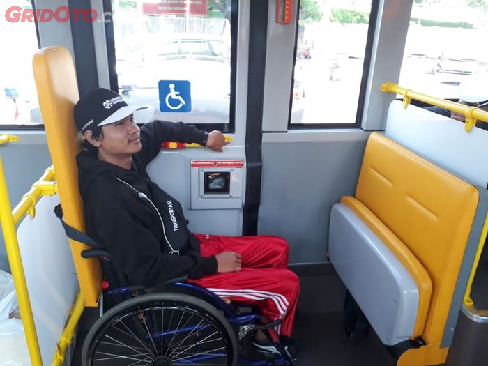 Penumpang disabilitas nyaman di perjalanan 