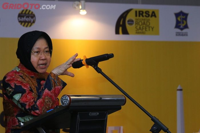 Tri Rismaharini, Walikota Surabaya saat memberikan sambutannya di acara IRSA 2018