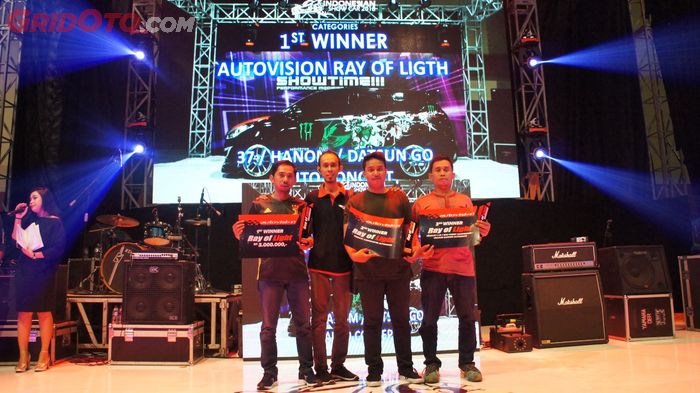 Para pemenang Autovision Ray Of Light Surabaya Final Battle