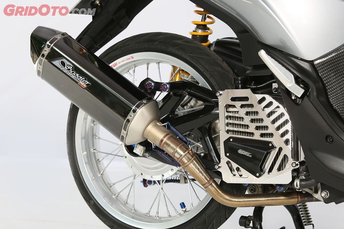 Modifikasi Yamaha Lexi Minimalis Poison Scooter