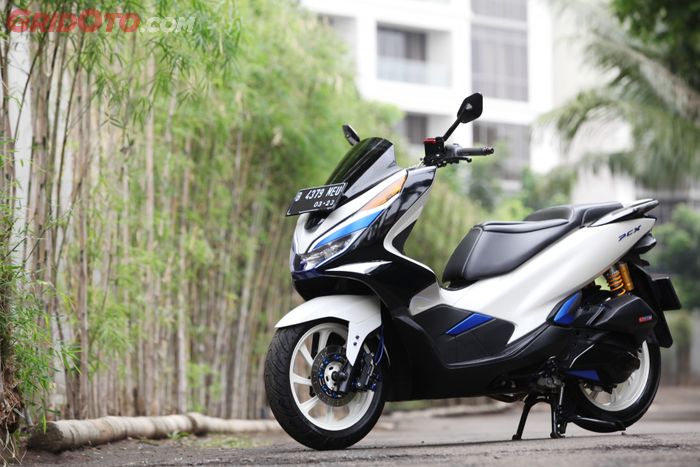 Modifikasi Honda PCX 120 Bertema Helm Shoei Brink