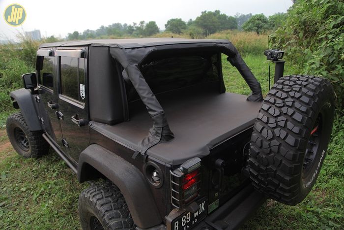 Soft top Offroad Heroes model Cargo bermaterial laminated polymer fabric, konstruksi two way soft to