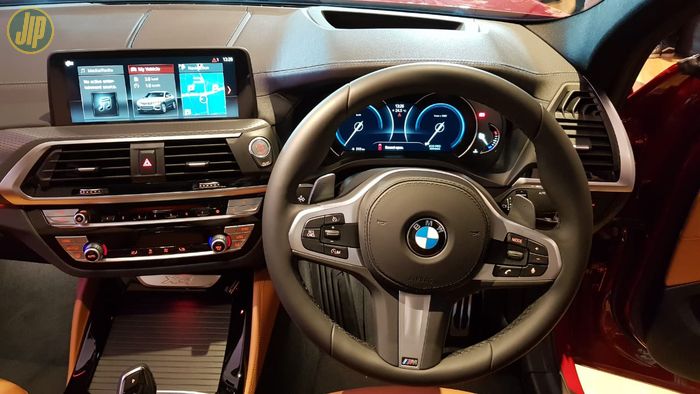 Interior BMW X4 M Sport X