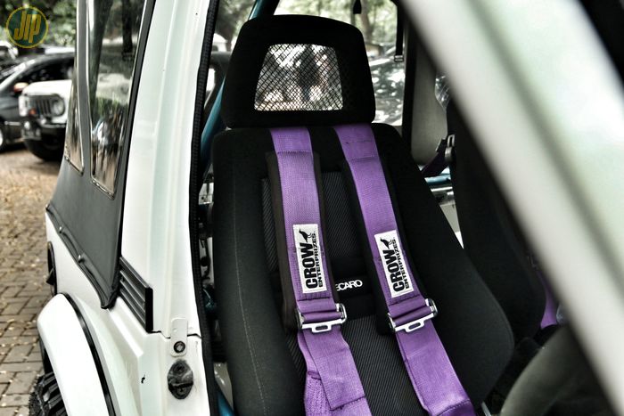Jok Recaro LX dikombinasi safety belt Crow