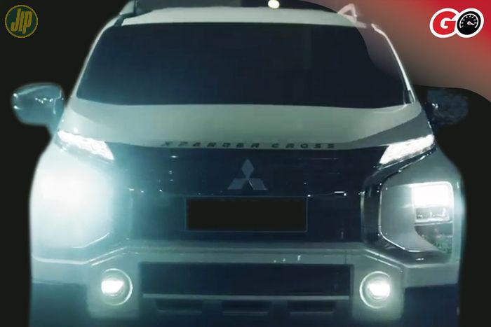 Tampilan depan Mitsubishi Xpander Cross  yang akan diluncurkan Mitsubishi pekan depan.