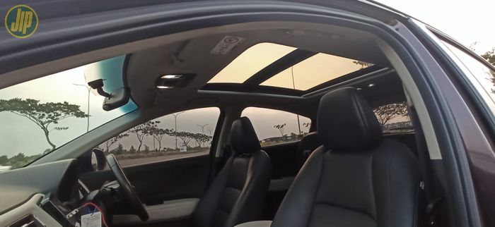 Honda HR-V Prestige pakai panoramic roof sementara Seltos hanya sunroof