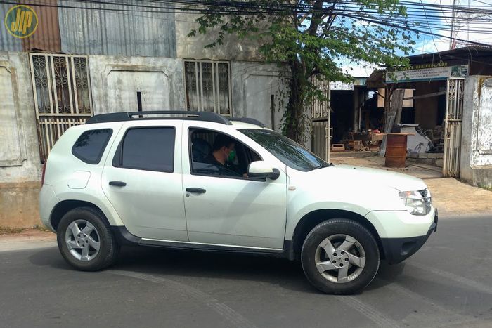 Illustrasi Renault Duster.