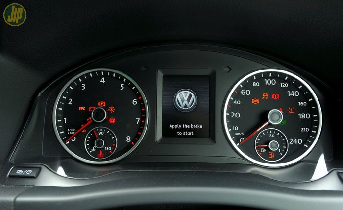 Speedometer VW Tiguan TSI 2013