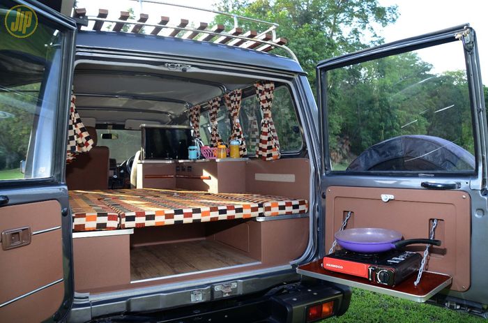Interior Bunder dengan konsep camper vintage ala VW