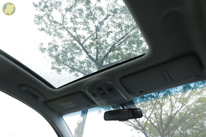 Hyundai Tucson XG dan Kia Sportage GT Line sudah dilengkapi sunroof+panoramic