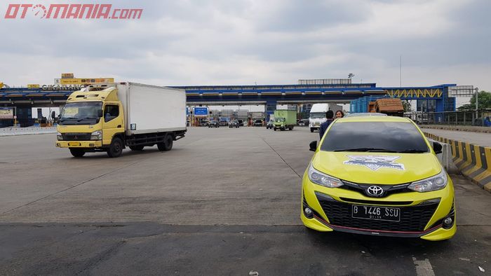 Ekspedisi Tol Trans Jawa, Pemberhentian di Gerbang Tol Cikarang Utama