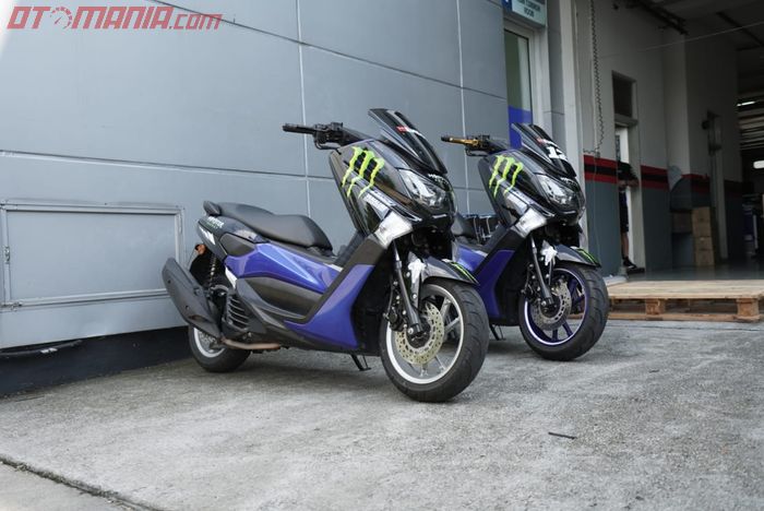 Motor paddock tim Monster Yamaha di tes pra musim Sepang, MalaysiaR