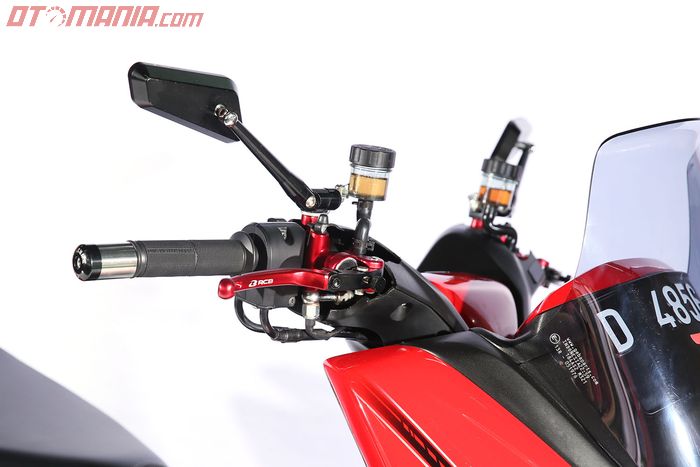Modifikasi Yamaha Lexi Simpel Elegant dengan Warna Merah Bolotspeed Garage 99 Bandung