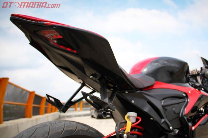 Modifikasi Yamaha Byson ala Ducati Panigale DJ Custom