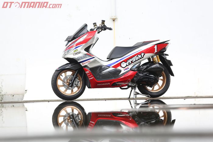 Modifikasi Honda PCX 150 Livery Honda ASBK Santo Motoshop