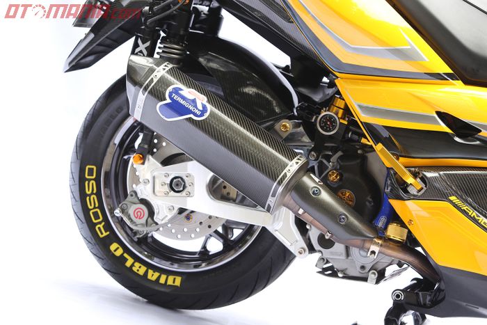 Yamaha XMAX 250 Bertema AMG Best Audio Video Sistem Big Bang Customaxi Yamaha