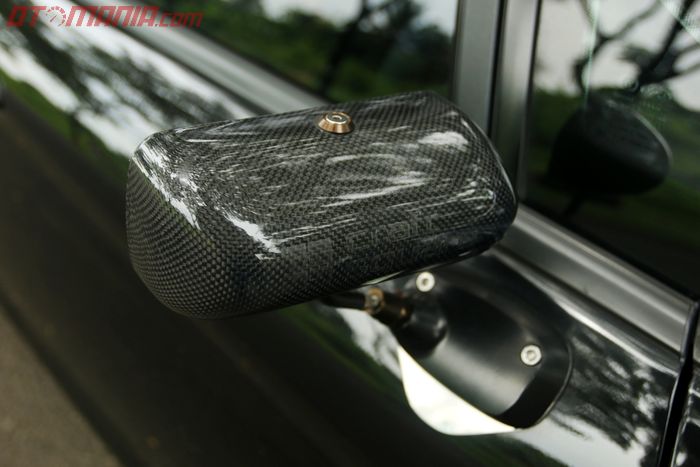 Spion craftsquare bermaterial carbon khas Thai Look