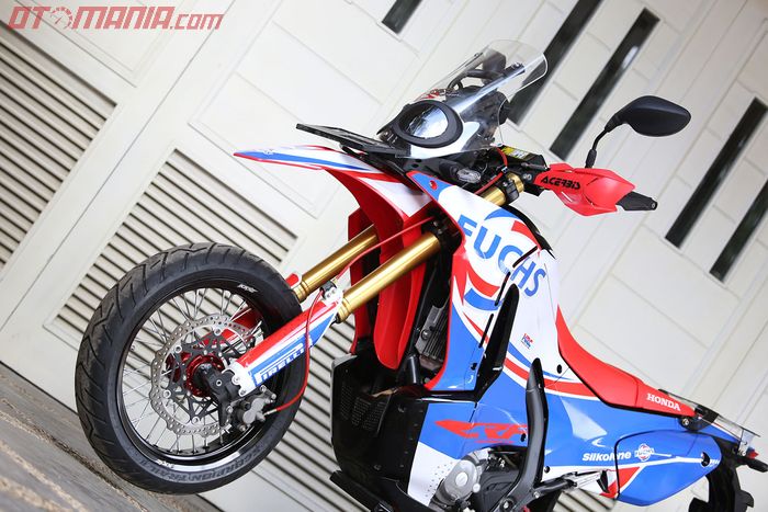 Honda CRF250 Rally Supermoto Fuchs Oil CAOS Custom Bike