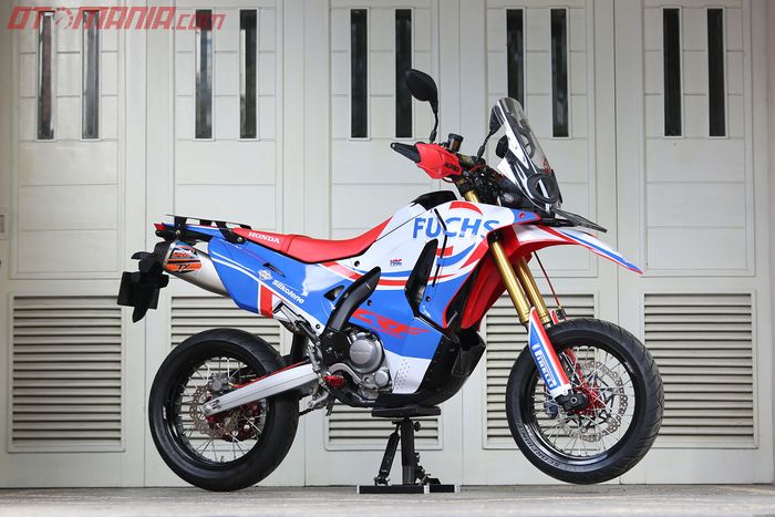 Honda CRF250 Rally Supermoto Fuchs Oil CAOS Custom Bike