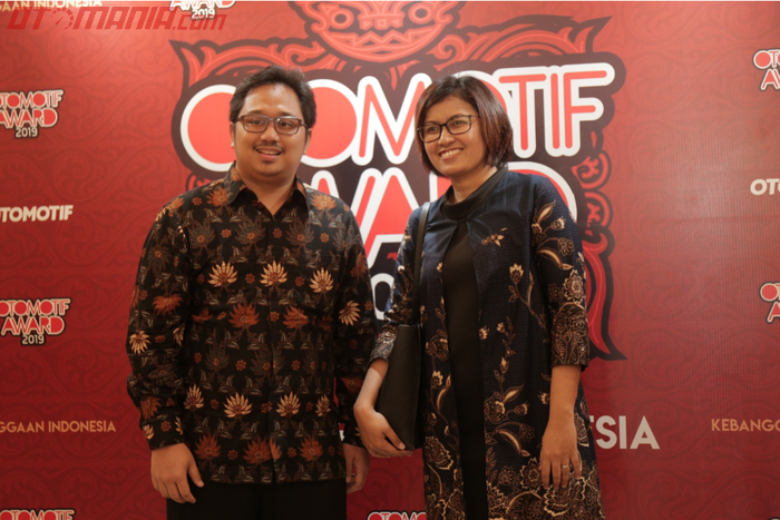 Brian Gomgom (kiri) dan Dian Asmahani (kanan) Brand Manager SGMW Motor Indonesia (Wuling Motors).