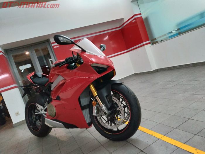 Ducati Panigale V4S 