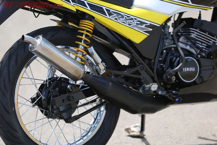 Modifikasi Yamaha RX-Z Bertema Anniversary Yamaha  60 th Garage CH07 Motorcycle