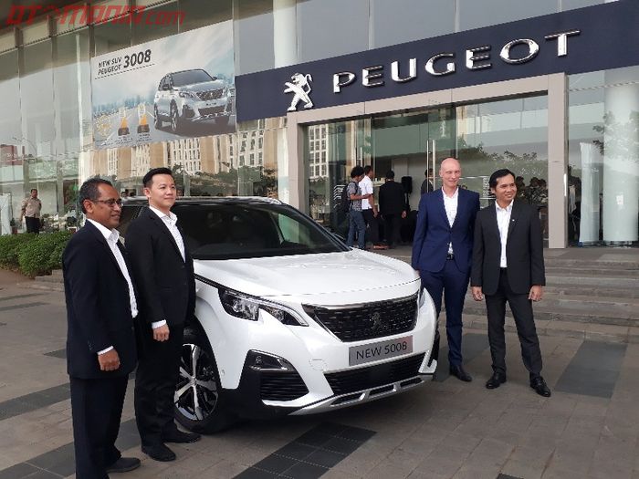 Peluncuran Peugeot 5008