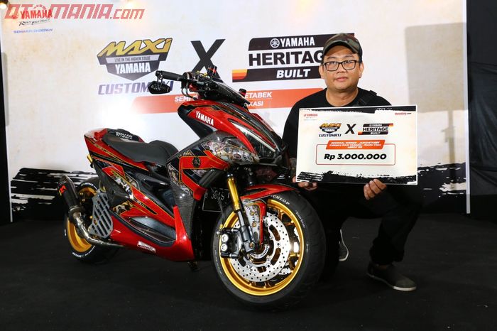 Yamaha Aerox 155 pemenang kelas master semifinal Customaxi Bekasi