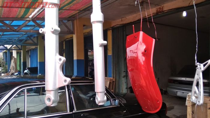 repaing sokbreker depan 