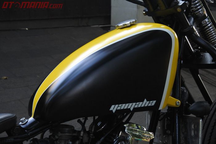 Tangki di Yamaha Scorpio berkonsep bobber Amerika ini dibuat handmade, begitu juga sepakbor dan rumah aki.