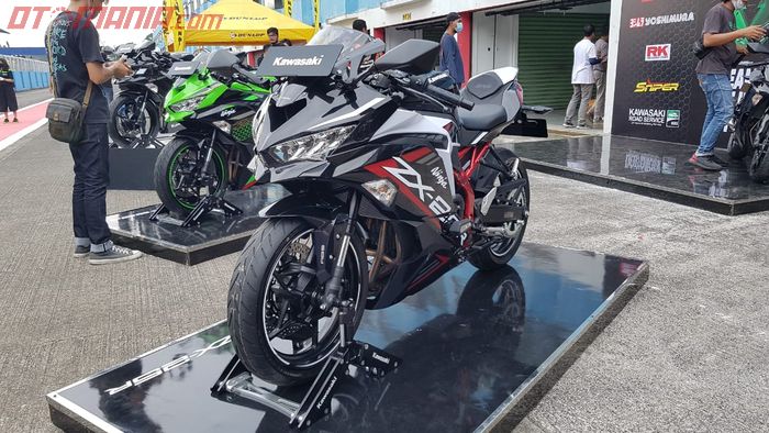 Kawasaki Ninja ZX-25R di Sirkuit Sentul