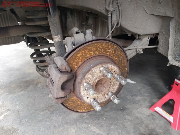bearing roda mobil bisa rusak 