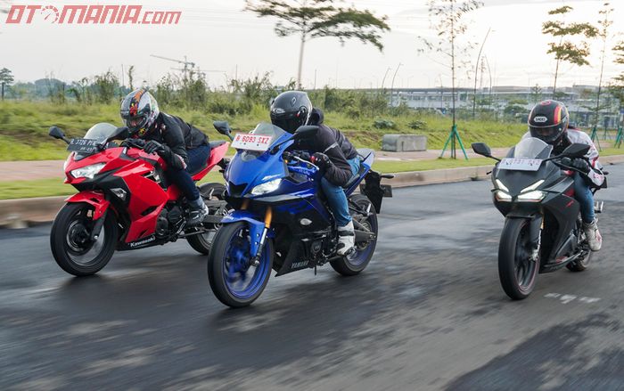 CBR250RR vs NINJA 250 vs R25