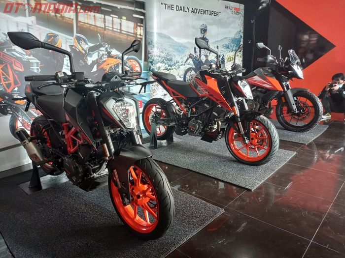 KTM Indonesia meluncurkan tiga motor baru KTM Adventure 250, Duke 200 New Generation dan New Duke 250