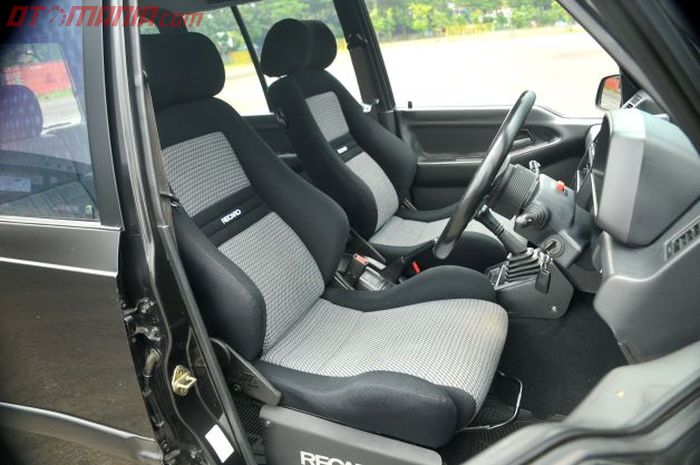 Jok Recaro dan setir Nardi jadi menu wajib