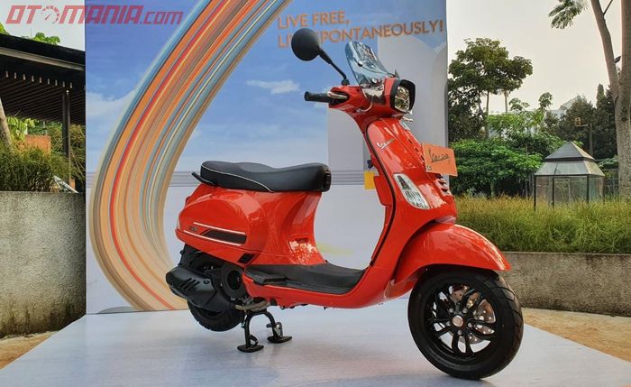 Vespa S 125 2022 hadir dengan warna dan grafis baru