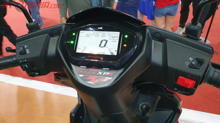 Tampilan setang kemudi TVS Ntorq 125 Race XP