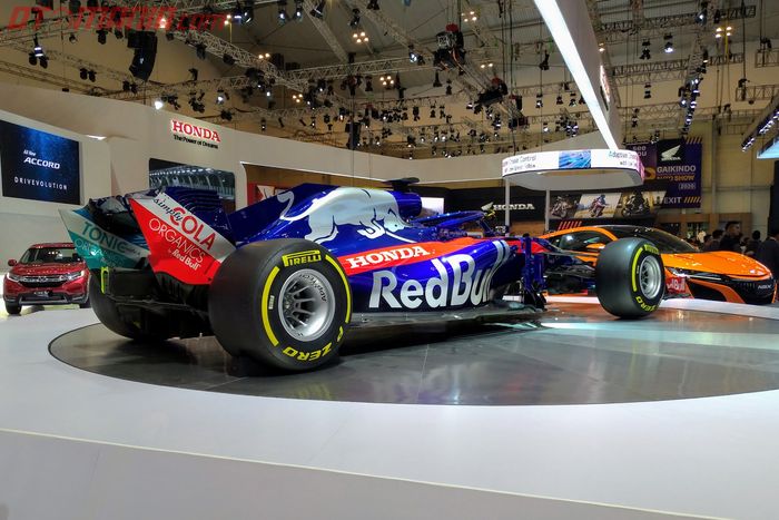 Mobil F1 dengan livery tim Toro Rosso (kini AlphaTauri) yang dibawa HPM ke GIIAS 2019.